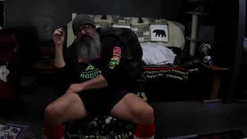 Grand Zaddy or Jay its casual online show from September 17, 4:43 pm