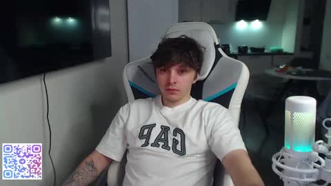 Jayce online show from May 19, 3:41 pm