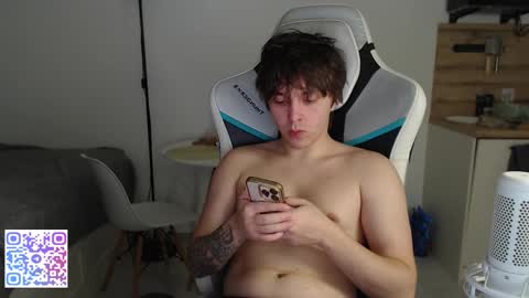 Snapshot of jayce_icestone chatting on October 5, 7:21 pm Jayce online show from October 5, 7:21 pm