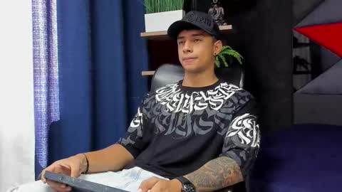 jaze_bradley online show from November 22, 5:11 pm