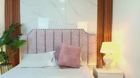 Jazmin online show from October 18, 10:25 pm