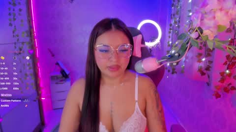 Jazmine online show from January 23, 10:43 am