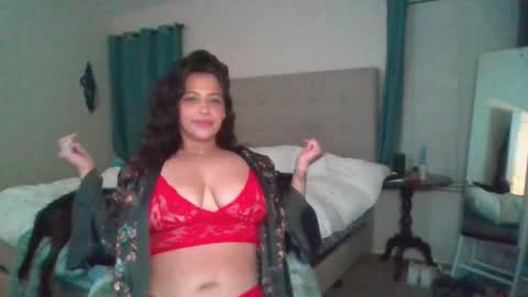 Snapshot of jbayxo619 chatting on October 31, 10:15 am jbayxo619 online show from October 31, 10:15 am