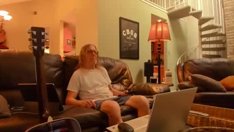 JDinEuless online show from September 28, 1:53 pm