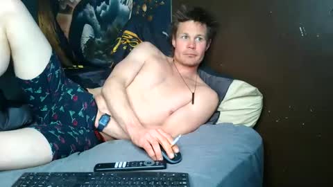 jdog00133 online show from April 16, 7:08 am