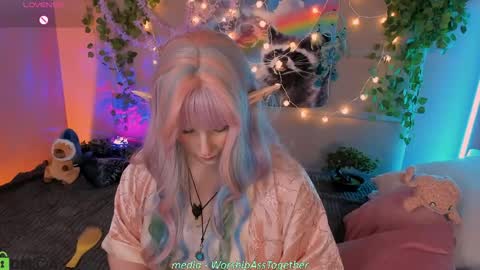 Mary online show from April 18, 9:59 pm