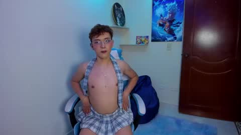jean_pool18 online show from May 9, 1:55 am