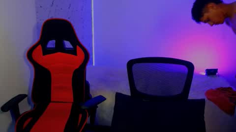 Jean Widow online show from December 4, 11:48 pm