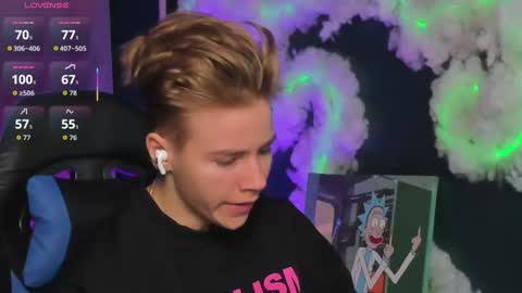 jean_wilsons online show from December 1, 11:30 am