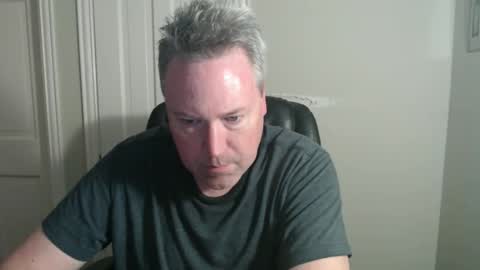 JE online show from May 18, 1:26 am