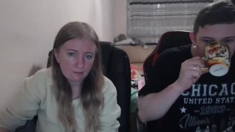 JenisAndPeter online show from November 6, 7:50 pm