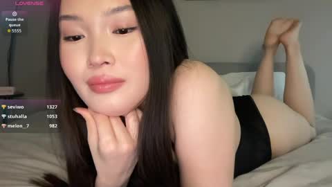 jennie_yung online show from April 13, 10:47 pm