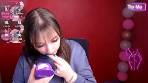 Jennifer online show from March 11, 6:41 am