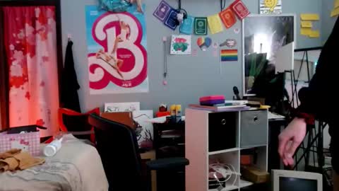 Jennifer Gwen online show from December 17, 2:18 am