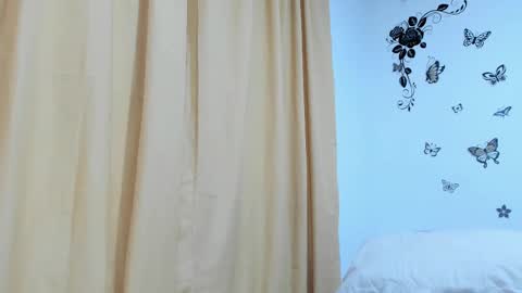 jenniferloveyou online show from September 17, 9:40 pm