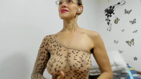 jenniferloveyou online show from June 5, 5:18 pm