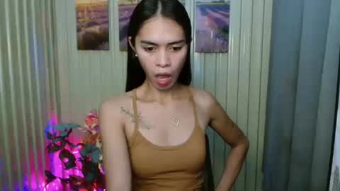 PRETTY JENNY online show from October 7, 12:39 am