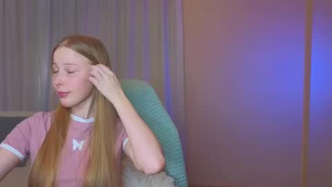 Snapshot of jenny_angelok chatting on February 5, 10:08 am Next broadcast on December 05 subject to change  online show from February 5, 10:08 am