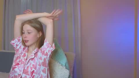 Snapshot of jenny_angelok chatting on March 6, 9:03 am Next broadcast on December 05 subject to change  online show from March 6, 9:03 am