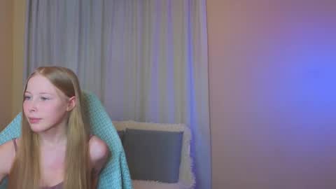 Snapshot of jenny_angelok chatting on February 7, 11:23 am Next broadcast on December 05 subject to change  online show from February 7, 11:23 am