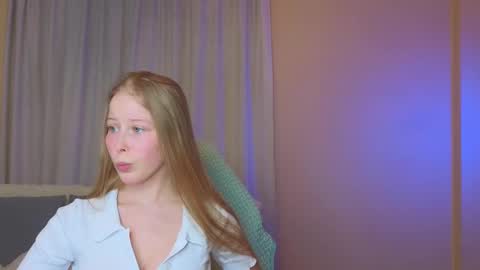 Snapshot of jenny_angelok chatting on January 31, 1:23 pm Next broadcast on December 05 subject to change  online show from January 31, 1:23 pm