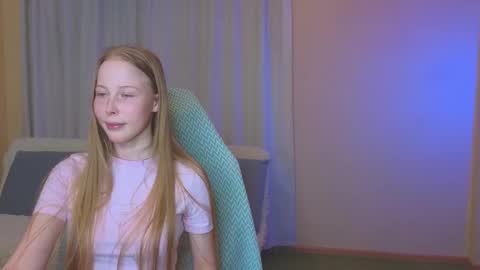 Snapshot of jenny_angelok chatting on January 20, 1:53 pm Next broadcast on December 05 subject to change  online show from January 20, 1:53 pm