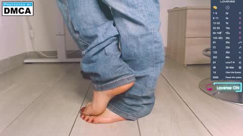 Jenny online show from October 22, 1:24 pm