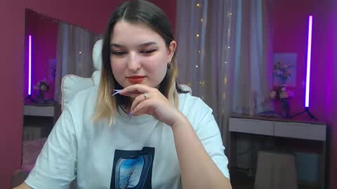 jenny_smitx online show from March 12, 12:04 pm
