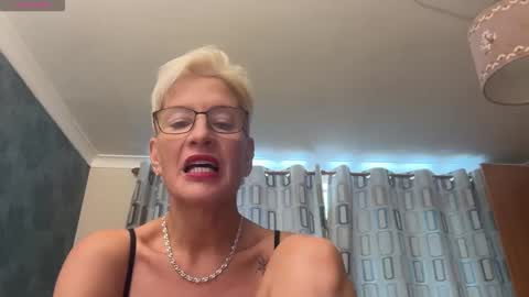 JennyHazel online show from October 16, 1:11 pm