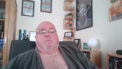 Snapshot of jerseyhammer01 chatting on February 24, 8:38 am Harry online show from February 24, 8:38 am