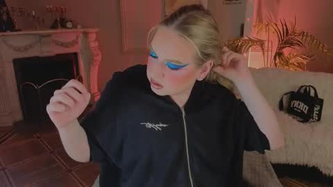 jes_solar online show from March 5, 11:47 pm