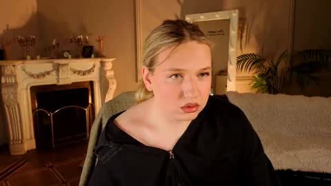 jes_solar online show from January 17, 11:02 pm