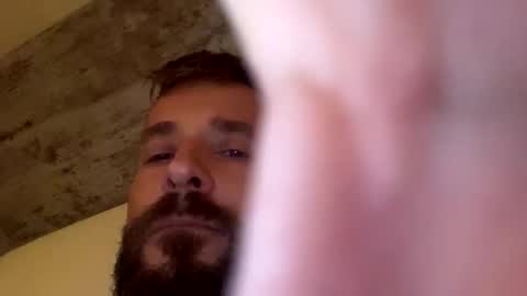 jesaj online show from December 1, 11:47 pm