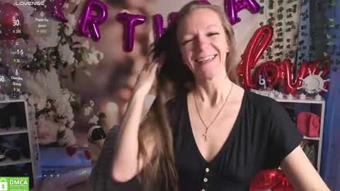 jesica_moon_peachyy online show from April 16, 2:11 am