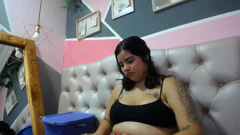 jess_beauty2 online show from December 23, 11:28 pm