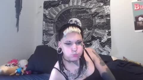 Snapshot of jessandpup chatting on September 12, 10:56 pm Jess and Pup online show from September 12, 10:56 pm