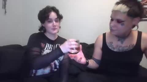 Snapshot of jessandpup chatting on September 10, 2:45 am Jess and Pup online show from September 10, 2:45 am