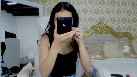 jessb_ online show from September 13, 6:32 pm