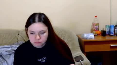 jessicaholland1 online show from April 19, 6:43 pm