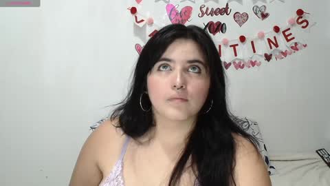 jessicared18 online show from February 8, 10:50 am