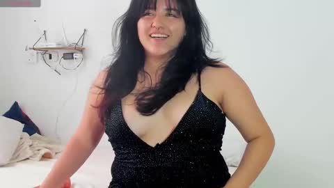 jessicared18 online show from December 14, 4:52 pm