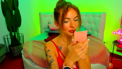 Snapshot of jessicasky_ chatting on October 23, 7:37 pm Jessy online show from October 23, 7:37 pm