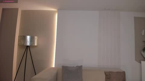 JESS online show from November 16, 9:33 am