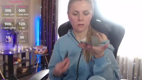 Jess online show from April 5, 10:23 am