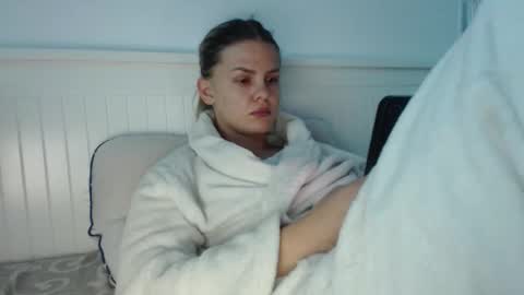 jessieryan online show from October 1, 4:00 am