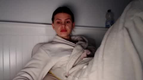 jessieryan online show from February 19, 5:05 am