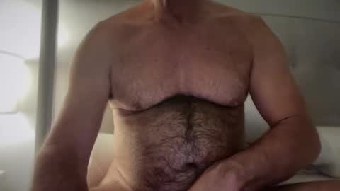 Jesuiscoquin online show from April 8, 1:58 pm