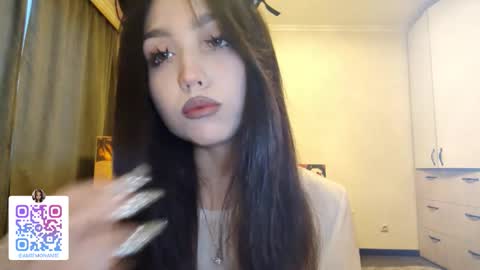 I am Gina ntmu Lets hit 10 Thumbs Up together online show from January 19, 5:50 am