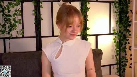 Gwen online show from February 22, 8:44 pm