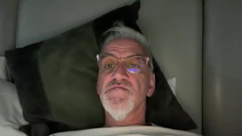 jewlronny online show from April 2, 5:31 pm